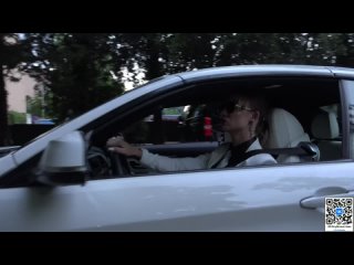 a rich business woman satisfies herself because she found a better lover.