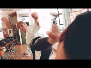 chiara feet kick and worship